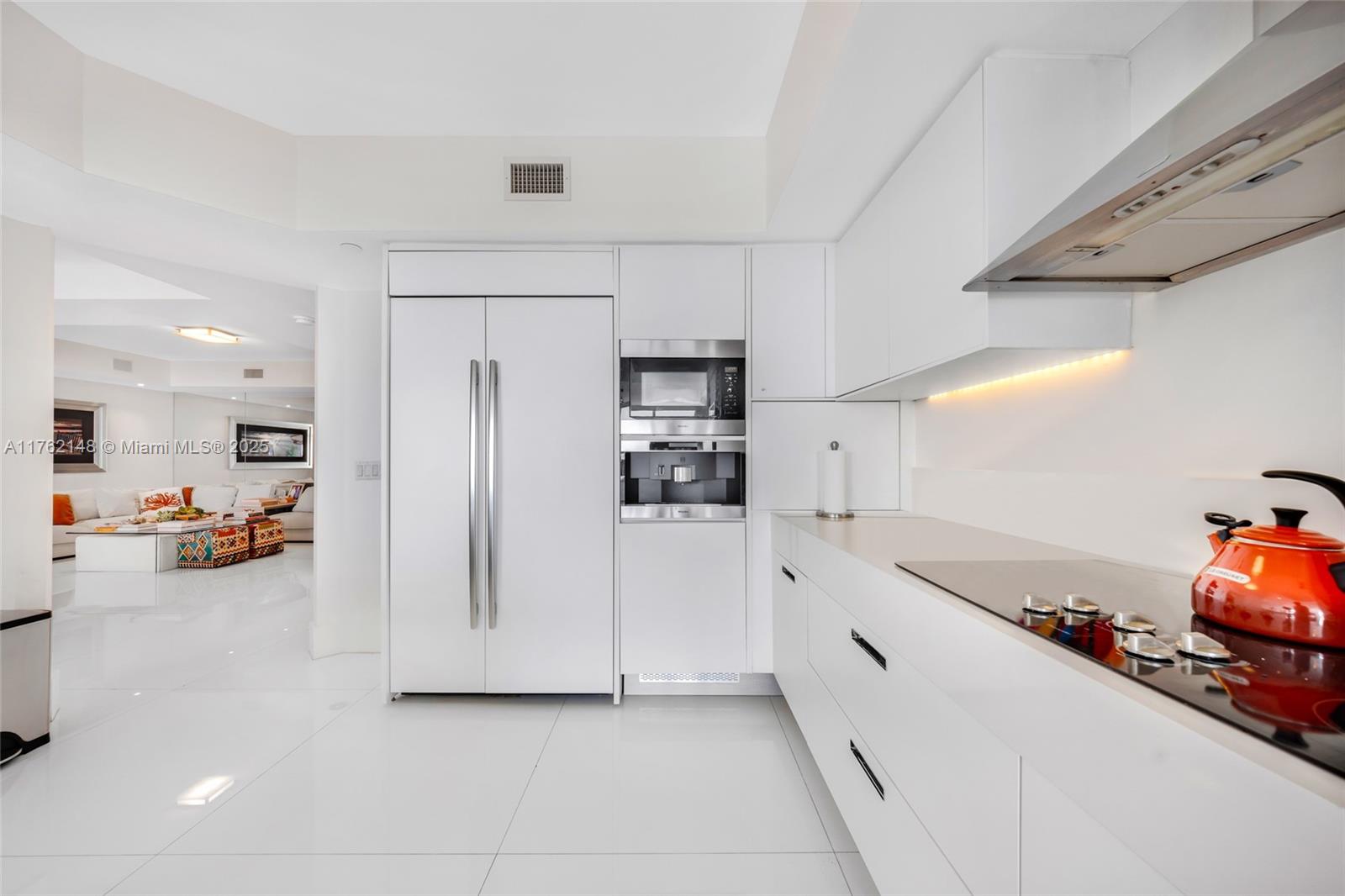 THE PENINSULA II CONDO - Residential