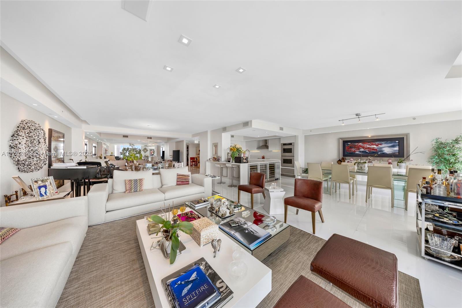 THE PENINSULA II CONDO - Residential