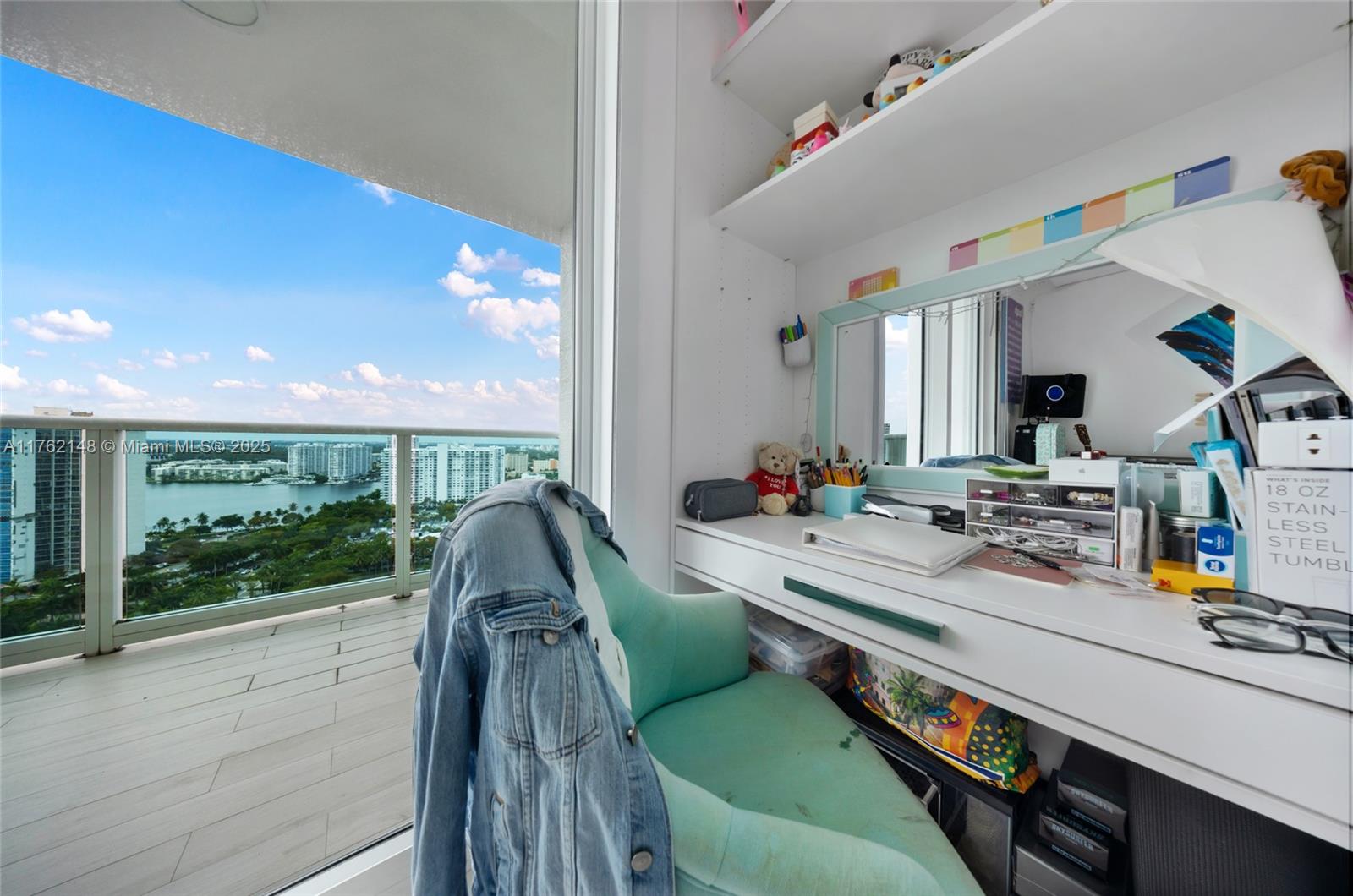 THE PENINSULA II CONDO - Residential