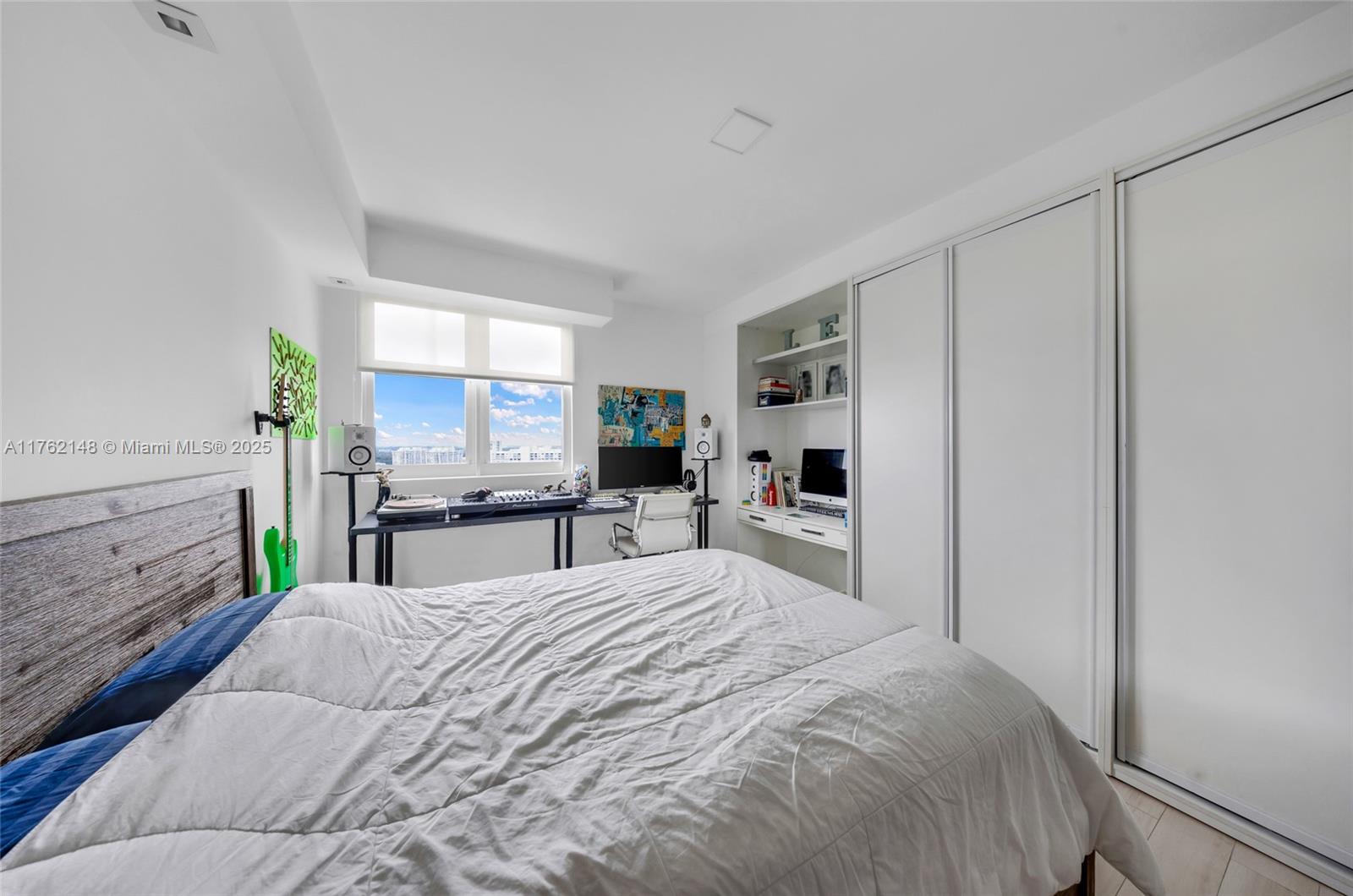 THE PENINSULA II CONDO - Residential