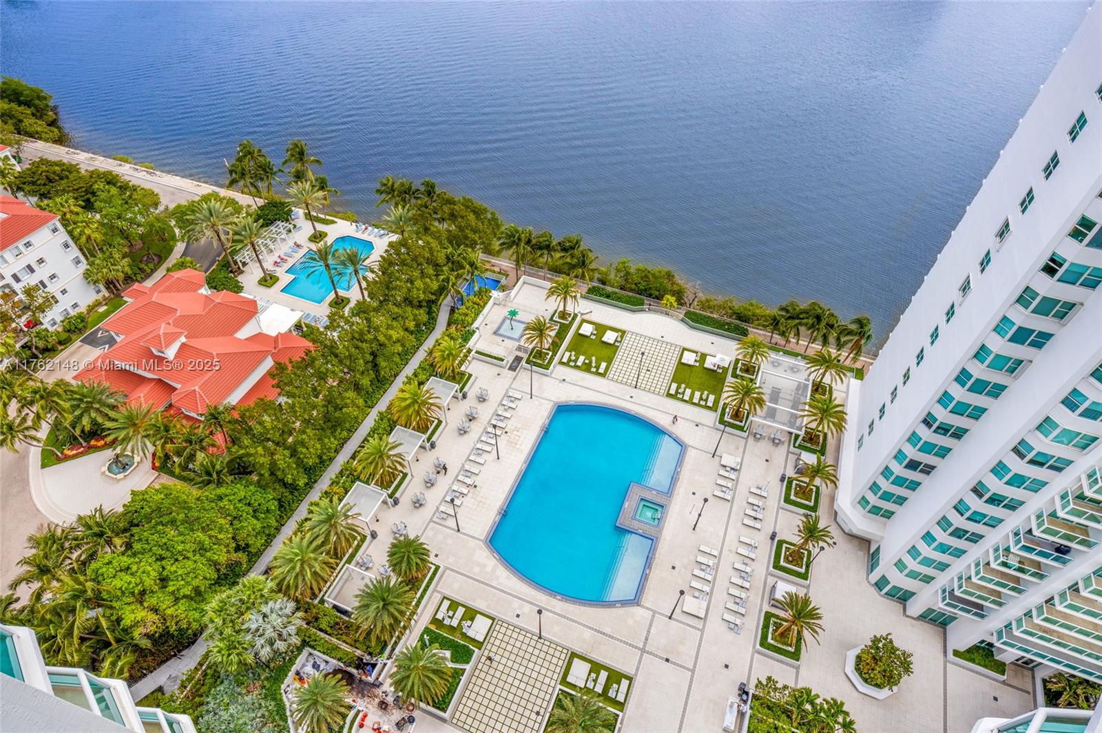 THE PENINSULA II CONDO - Residential