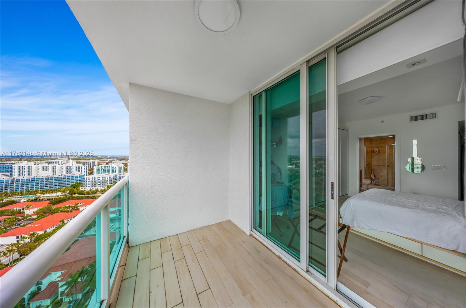 THE PENINSULA II CONDO - Residential