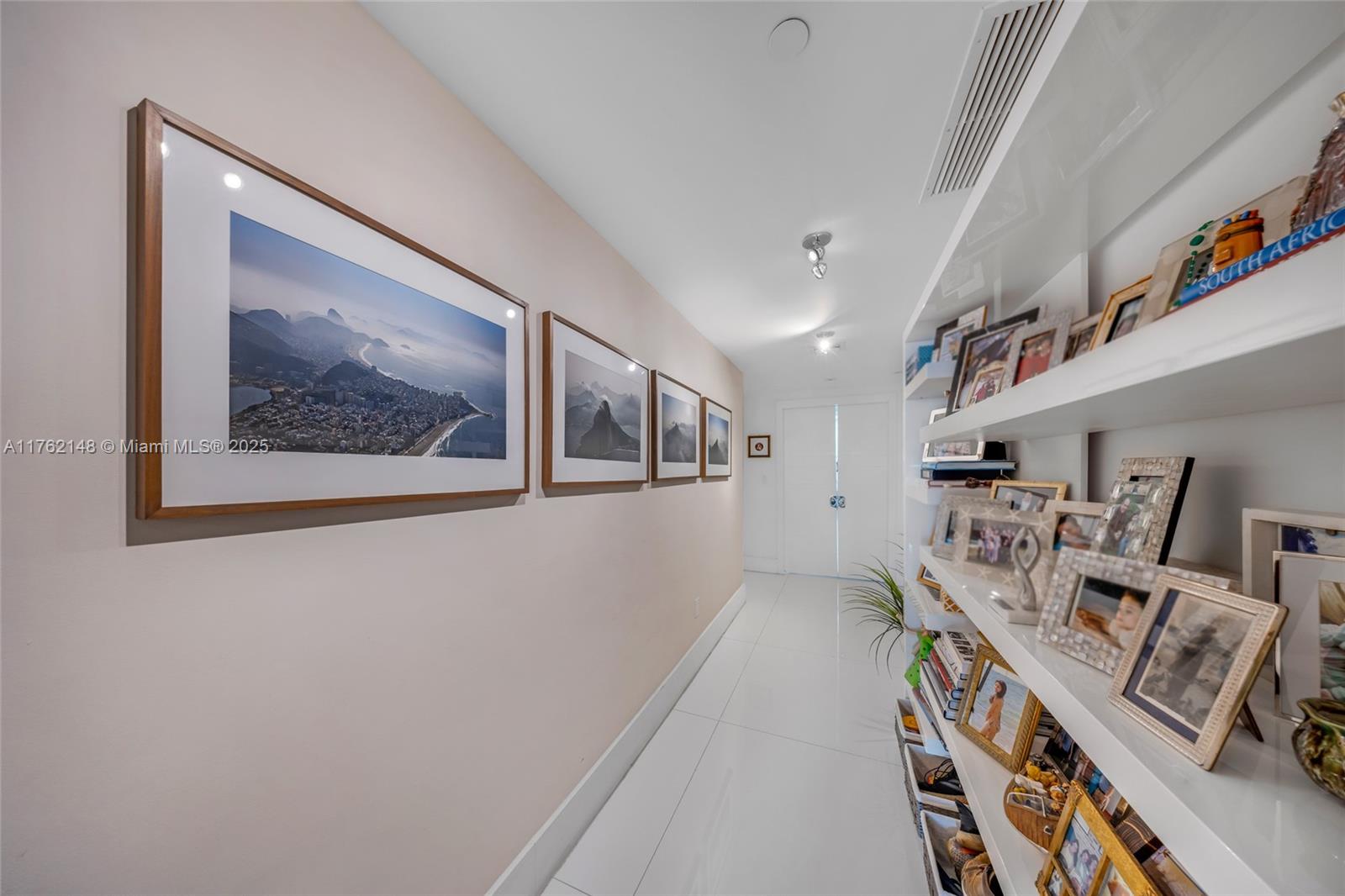 THE PENINSULA II CONDO - Residential