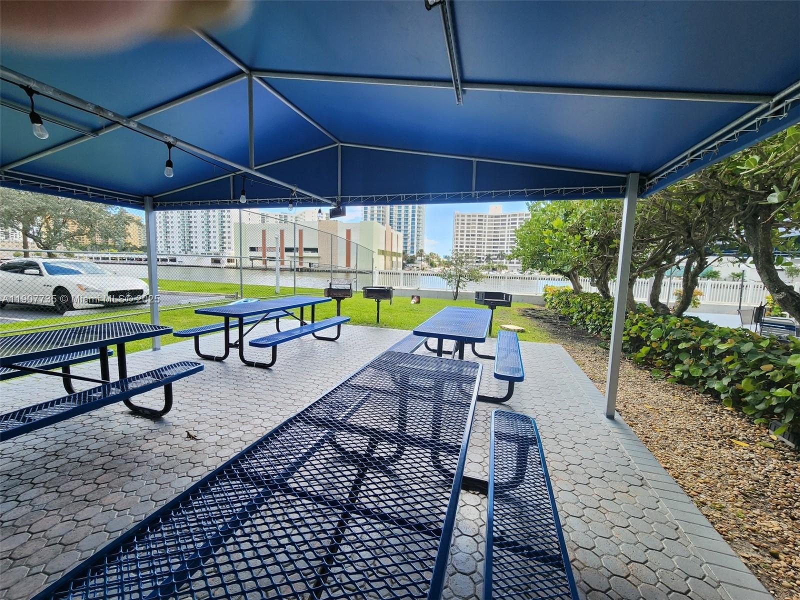 TOWERS OF OCEANVIEW SOUTH - Residential