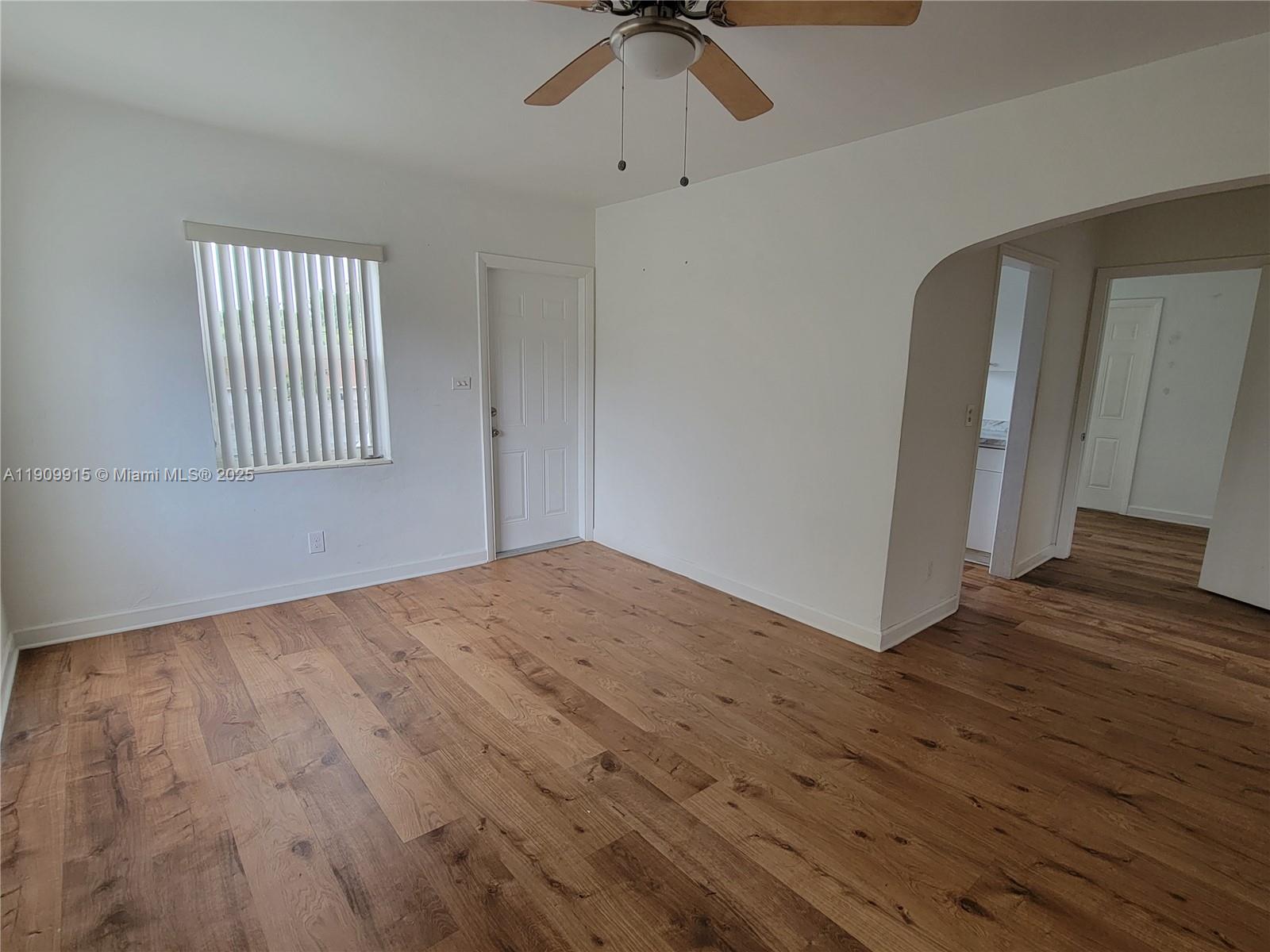 TAMIAMI PINES REV PLAT - Residential Lease