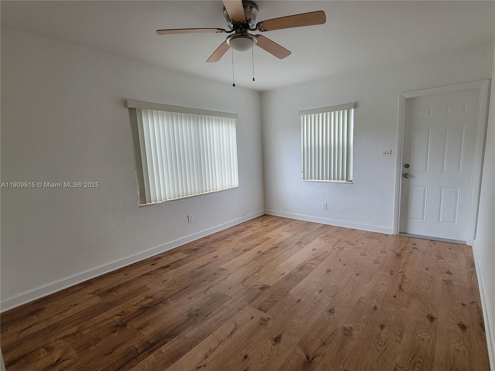 TAMIAMI PINES REV PLAT - Residential Lease