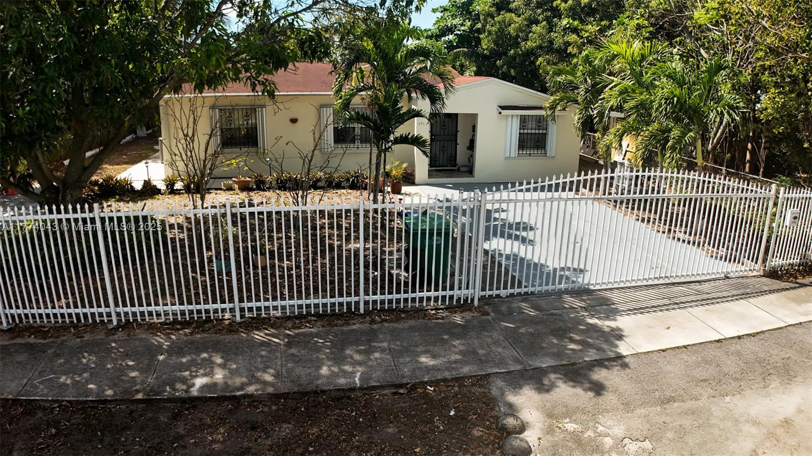 WEST MIAMI SHORES SEC D - Residential