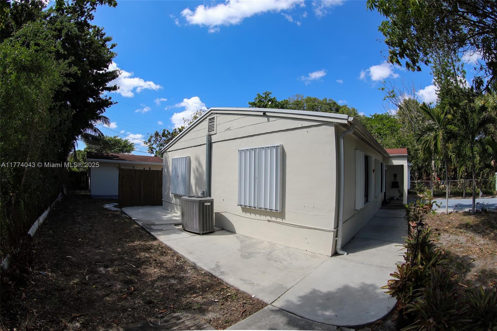 WEST MIAMI SHORES SEC D - Residential