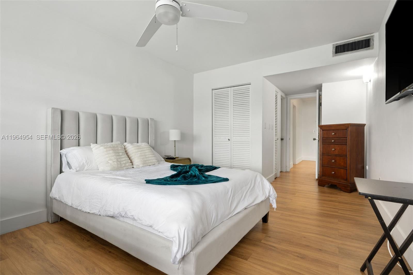 THIRD FORUM CONDOMINIUM - Residential