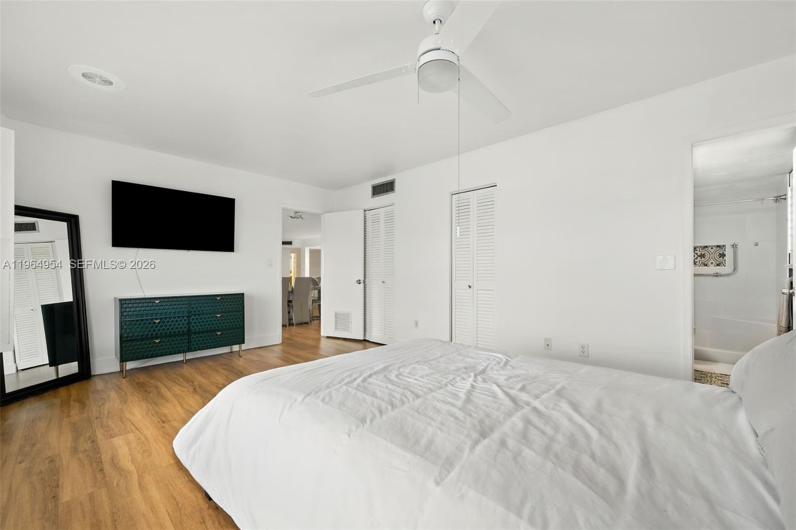 THIRD FORUM CONDOMINIUM - Residential