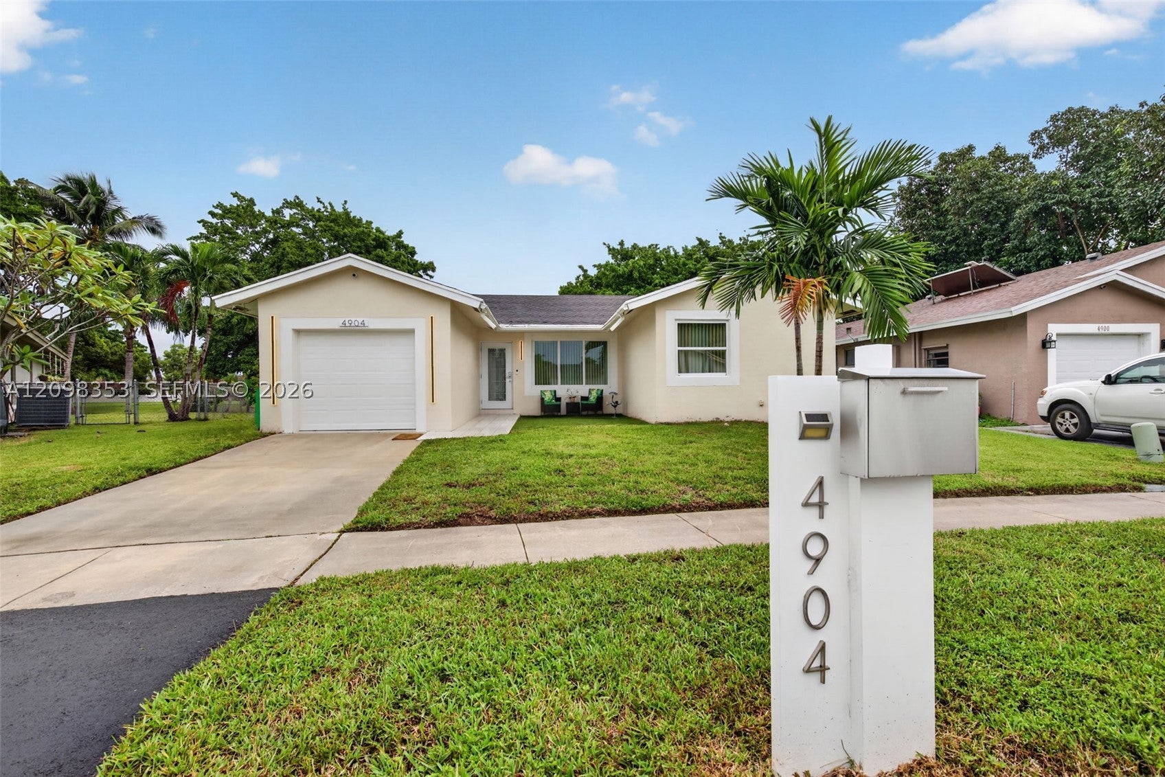 4904 NW 96th Ave