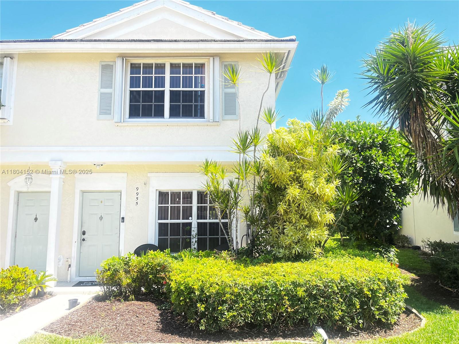 Property for Sale at 9955 Nw 56th Pl, Coral Springs, Broward County, Florida - Bedrooms: 3 
Bathrooms: 3  - $395,000
