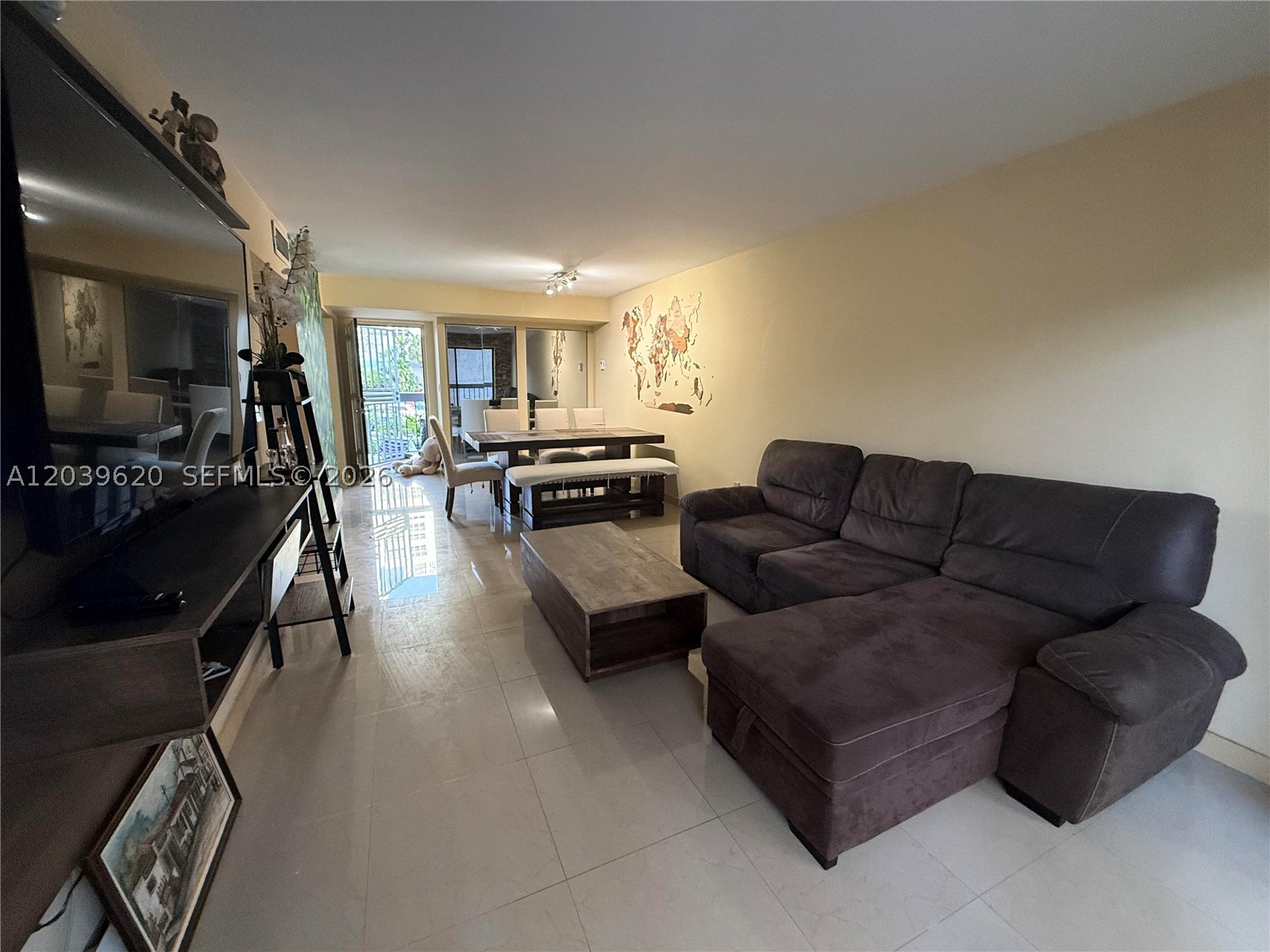 833 West Ave 204
