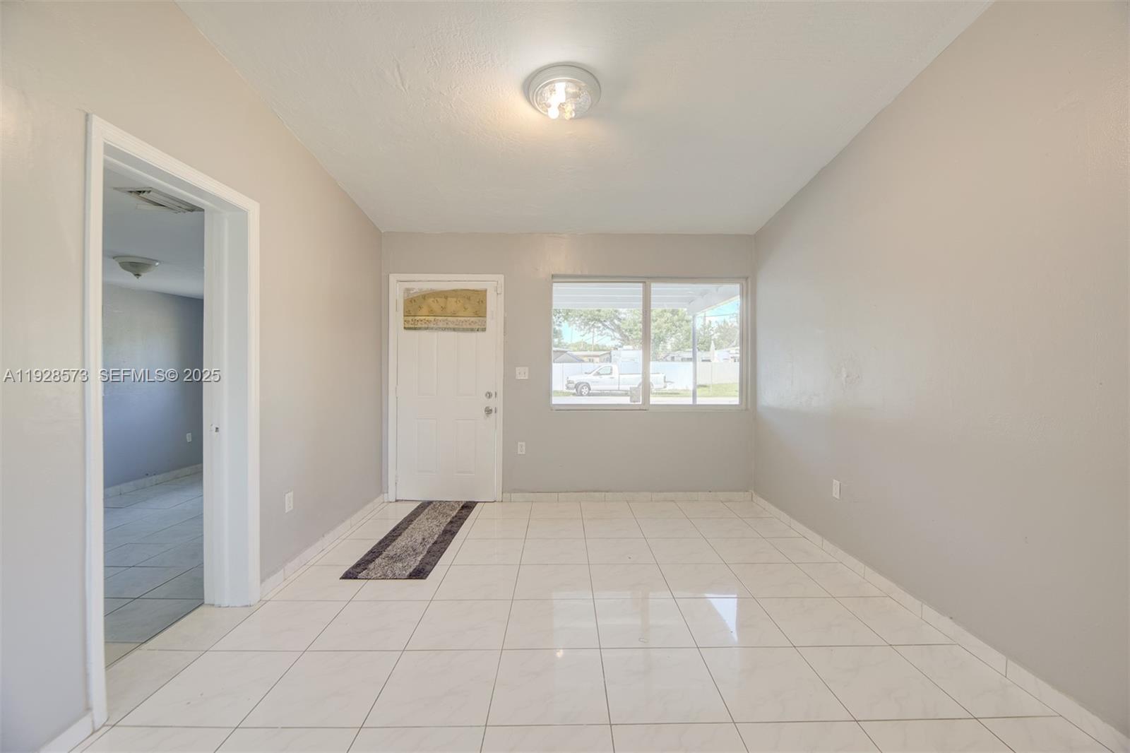 LAKE FOREST SEC 3 - Residential Lease