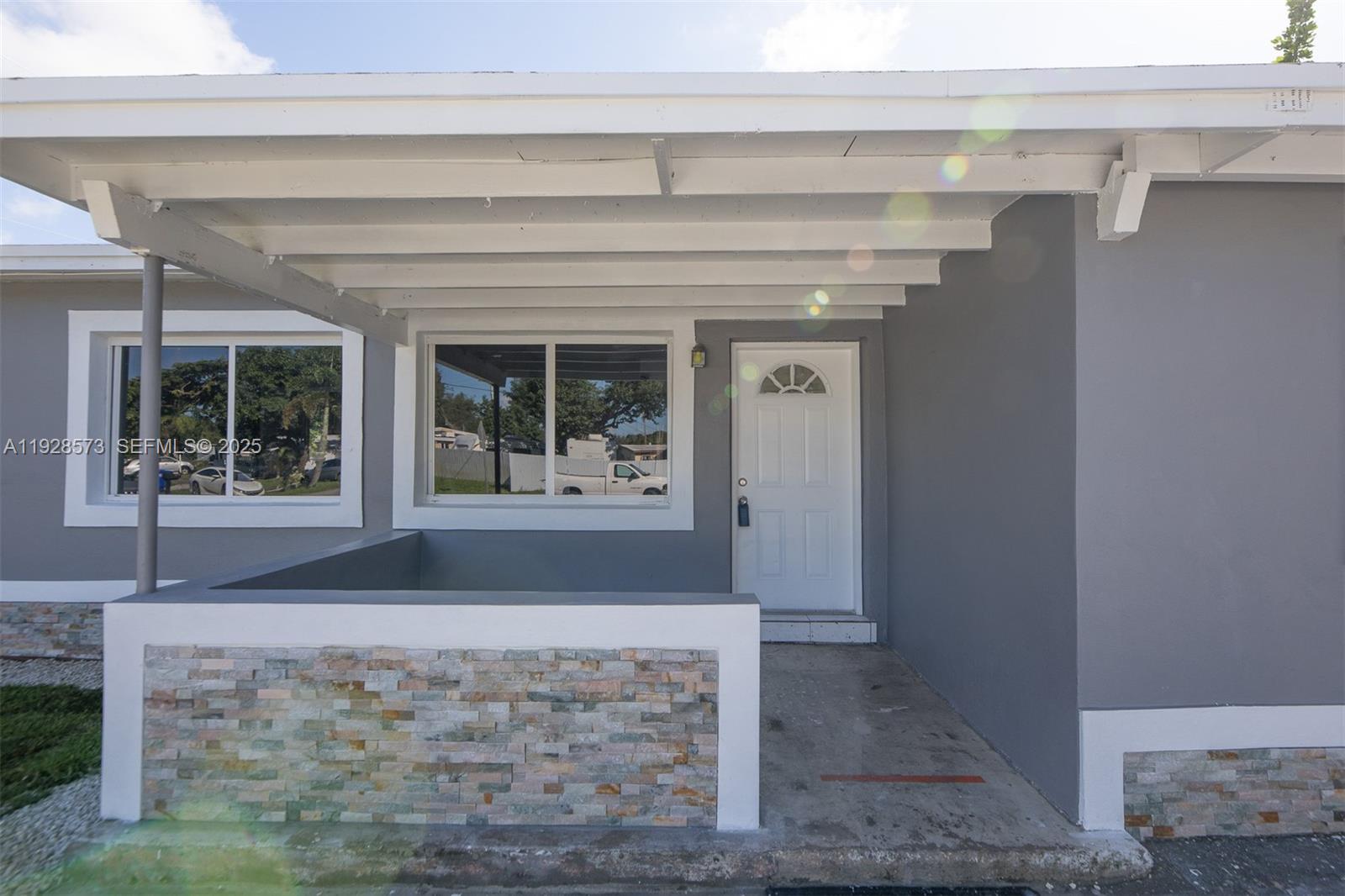 LAKE FOREST SEC 3 - Residential Lease