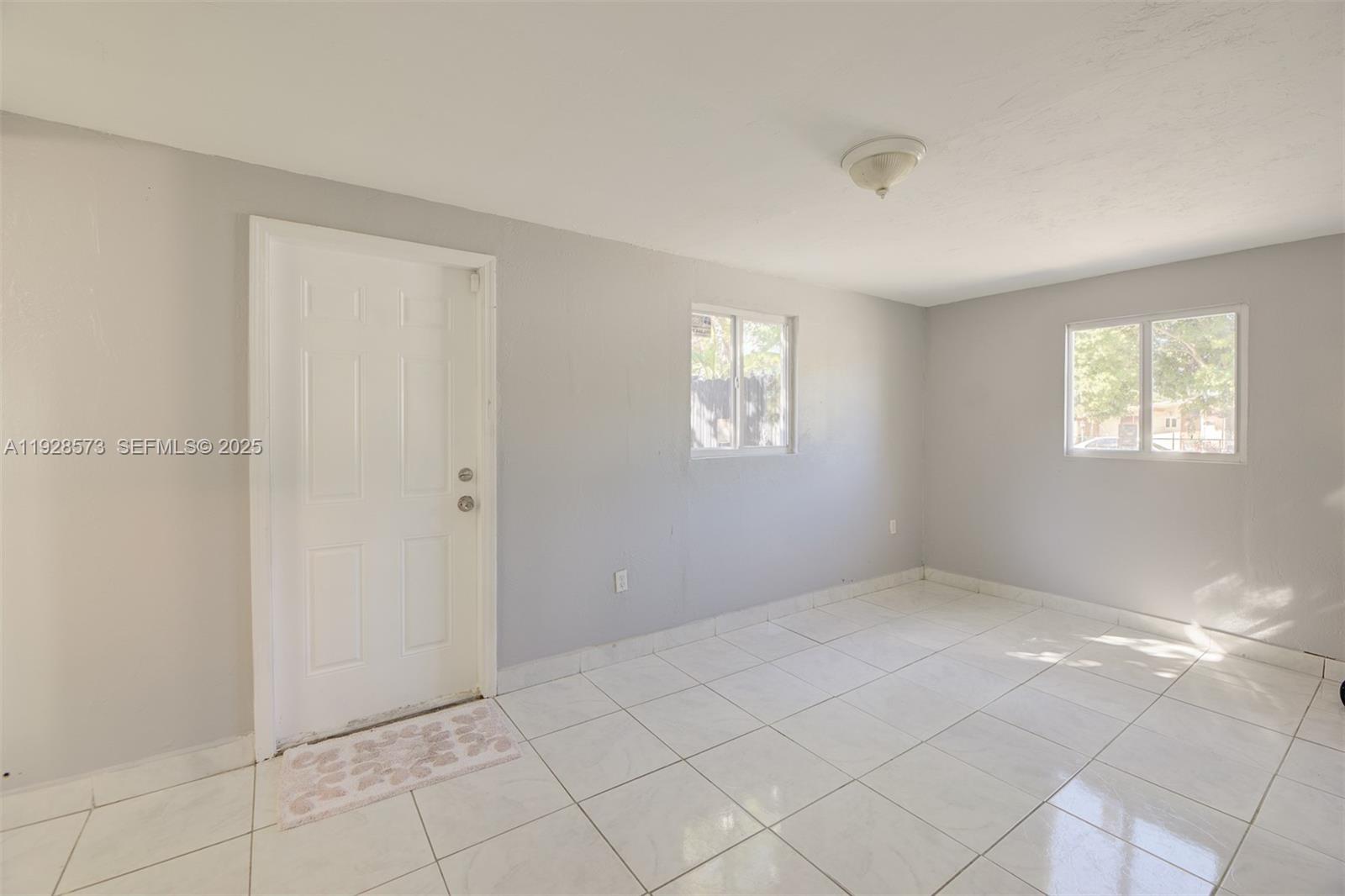 LAKE FOREST SEC 3 - Residential Lease