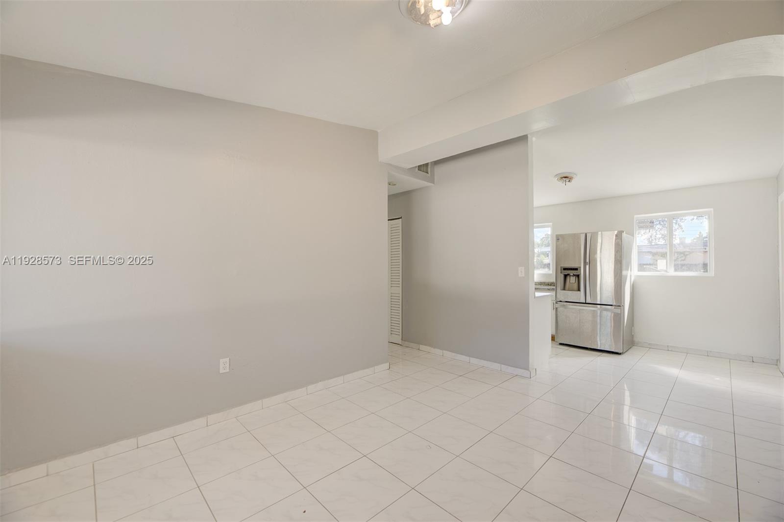 LAKE FOREST SEC 3 - Residential Lease