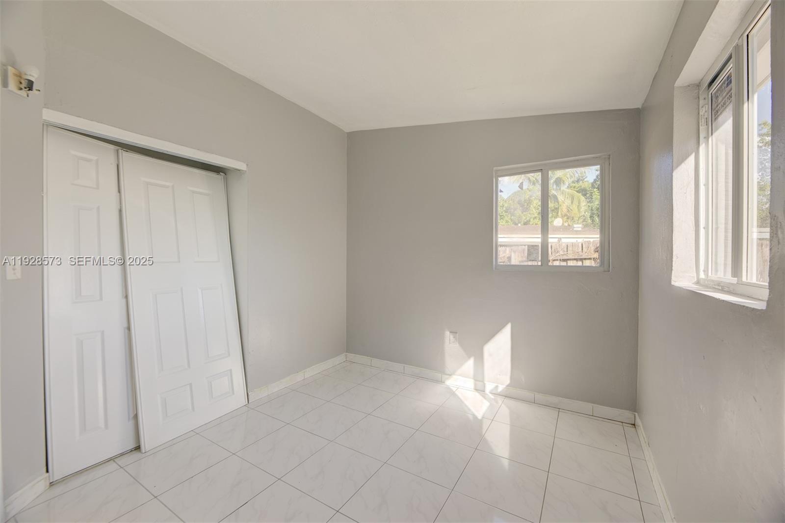 LAKE FOREST SEC 3 - Residential Lease