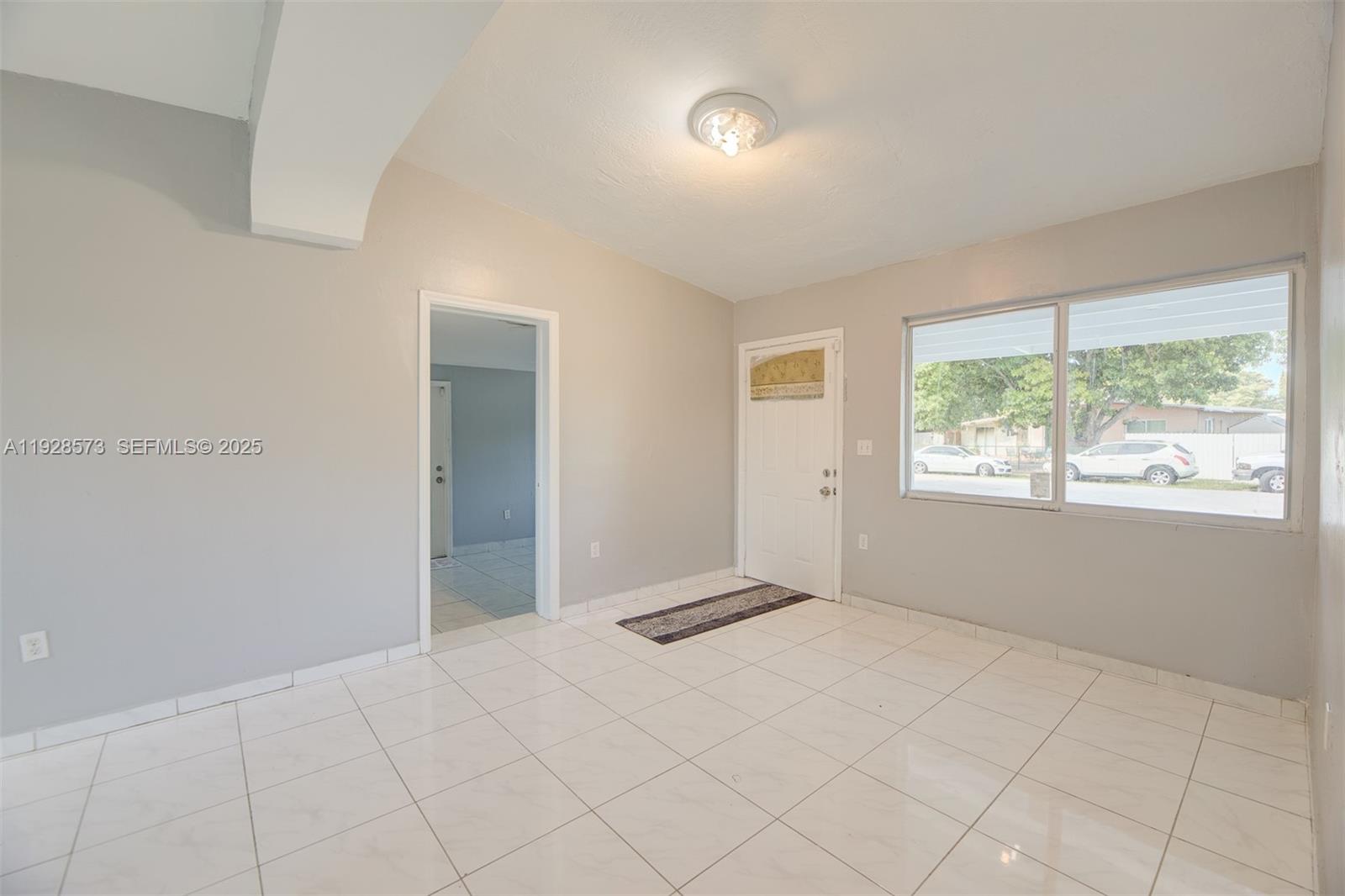 LAKE FOREST SEC 3 - Residential Lease