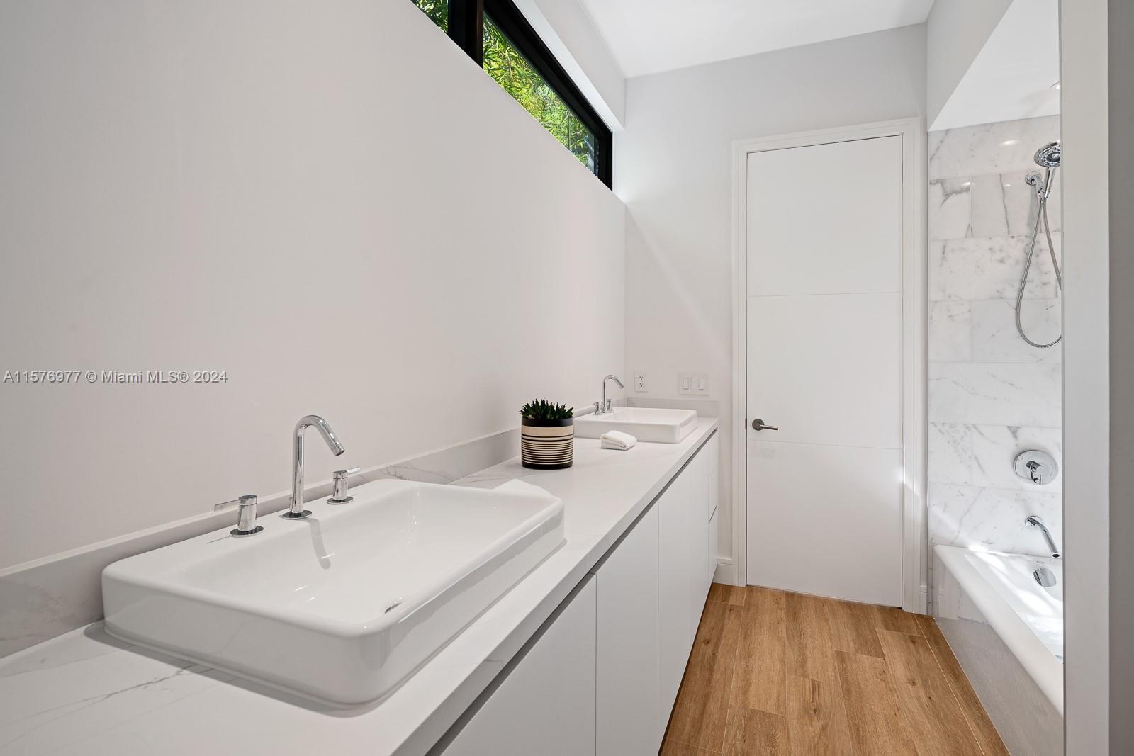 PALM TERRACE - Residential