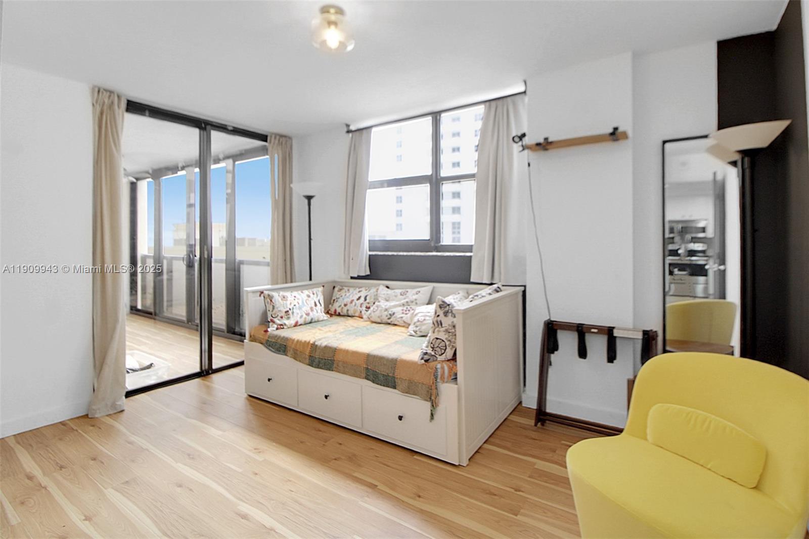 THE GEORGIAN CONDO - Residential Lease