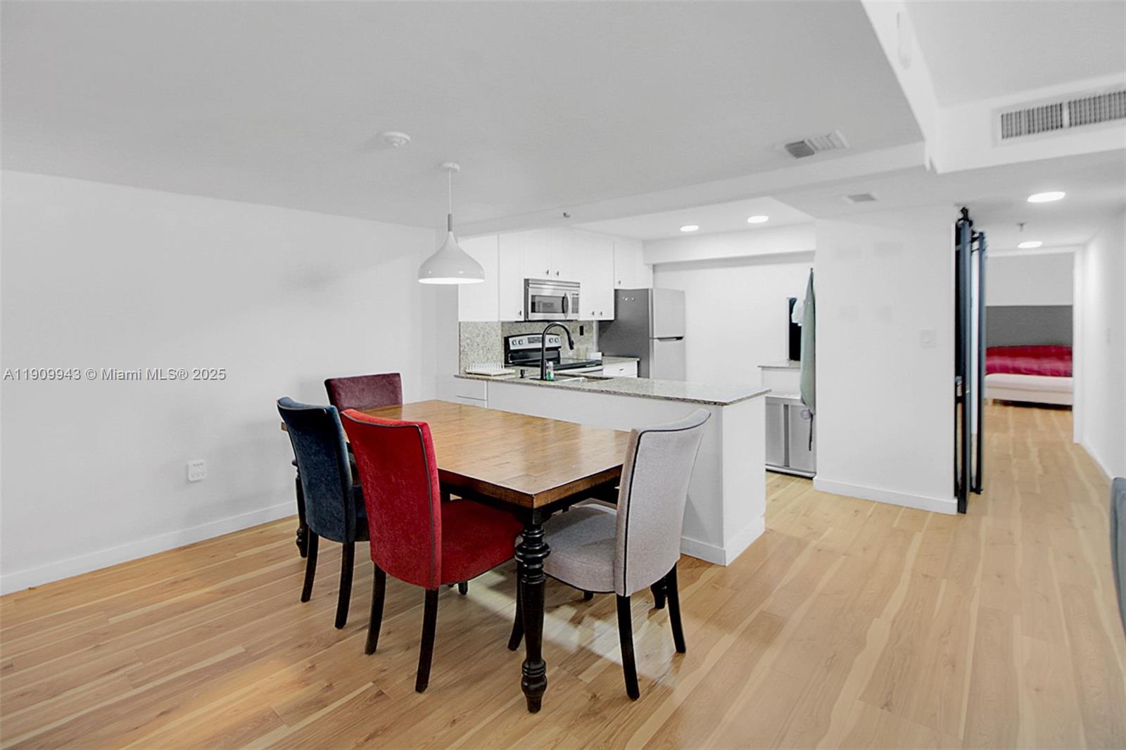 THE GEORGIAN CONDO - Residential Lease