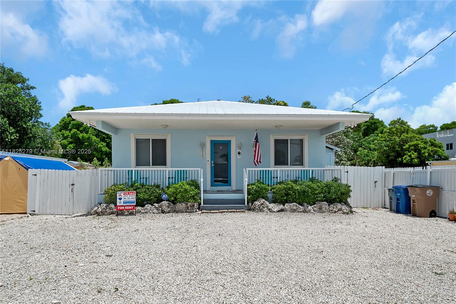 Move-In Ready Keys Retreat!
Escape to this charming 3 bed, 2 bath home set on a spacious lot in the Florida Keys—just 45 minutes from the mainland. This cozy, well-kept gem is perfect for full-time living, weekend getaways, or investment potential with short- or long-term rental appeal. Enjoy nearby schools, shopping, dining, and boat ramps, plus easy access to boating, fishing, snorkeling, and everything water sports. Don't miss your chance to live the laid-back Keys lifestyle in your own tropical retreat!