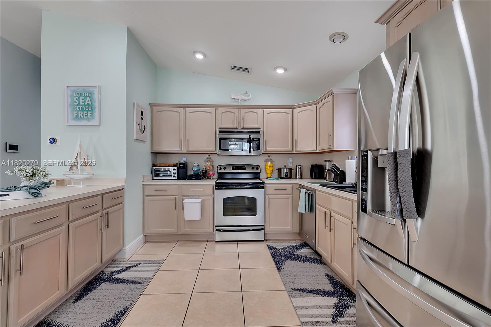 LAKE SURPRISE ESTATES - Residential