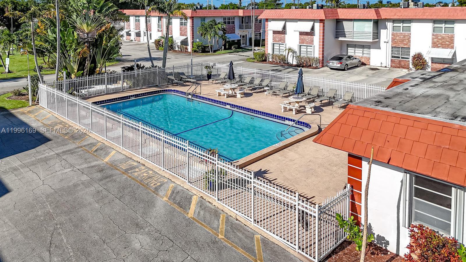 EVERETT ARMS NO 4 CONDO - Residential