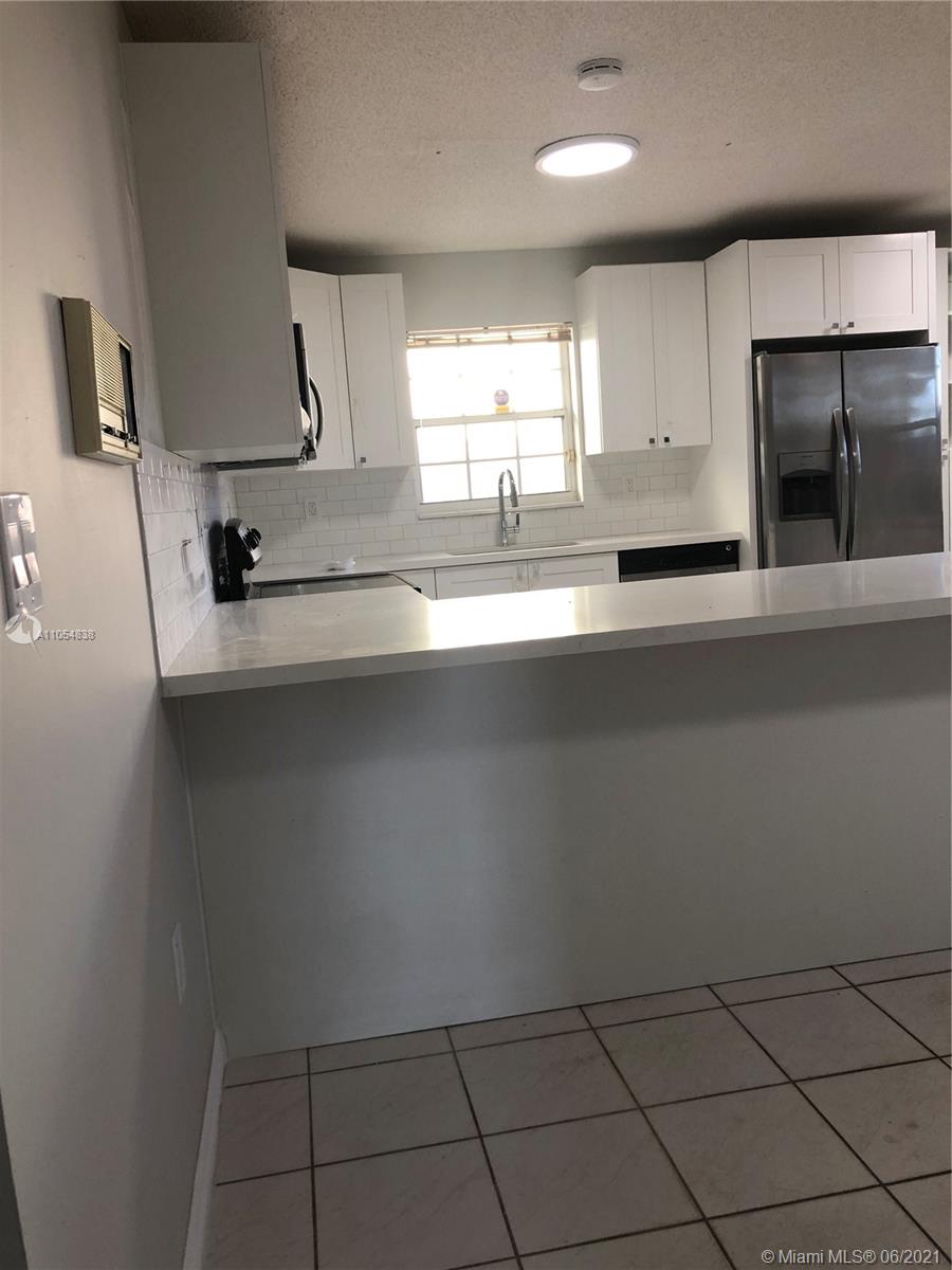 IVIS AT LOYOLA - Residential Lease