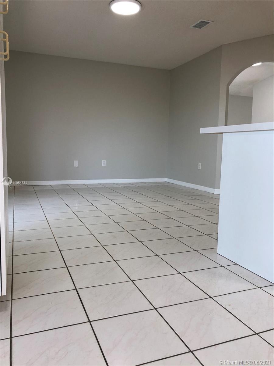 IVIS AT LOYOLA - Residential Lease