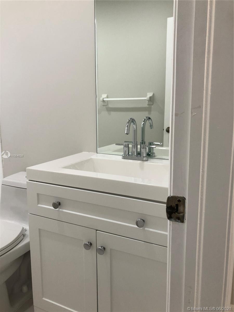 IVIS AT LOYOLA - Residential Lease