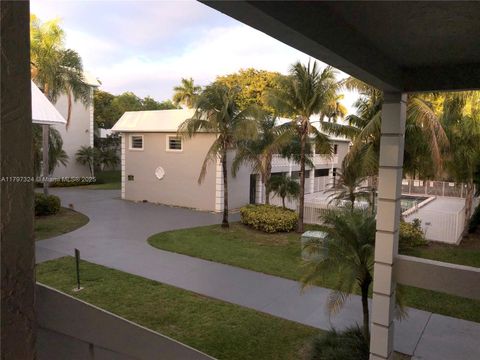 17255 SW 95th Ave 213 Palmetto Bay FL 33157