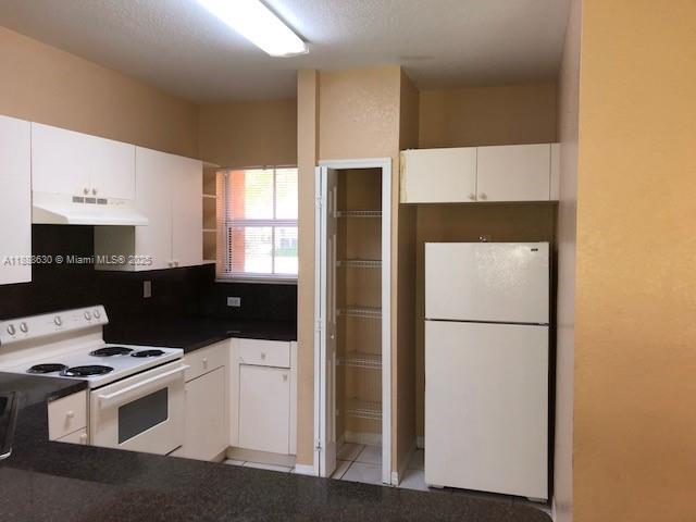 ABEL HOMES AT KEYS WINDS - Residential