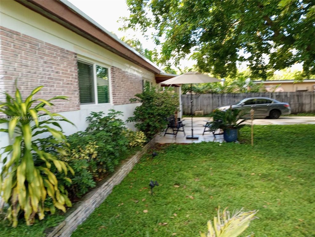 Photo of 5211 SW 28 Ave, Dania Beach, FL 33312 (MLS # A11757068)