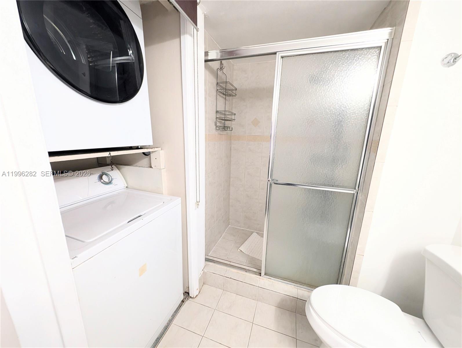 RACQUET CLUB APTS AT BONA - Residential