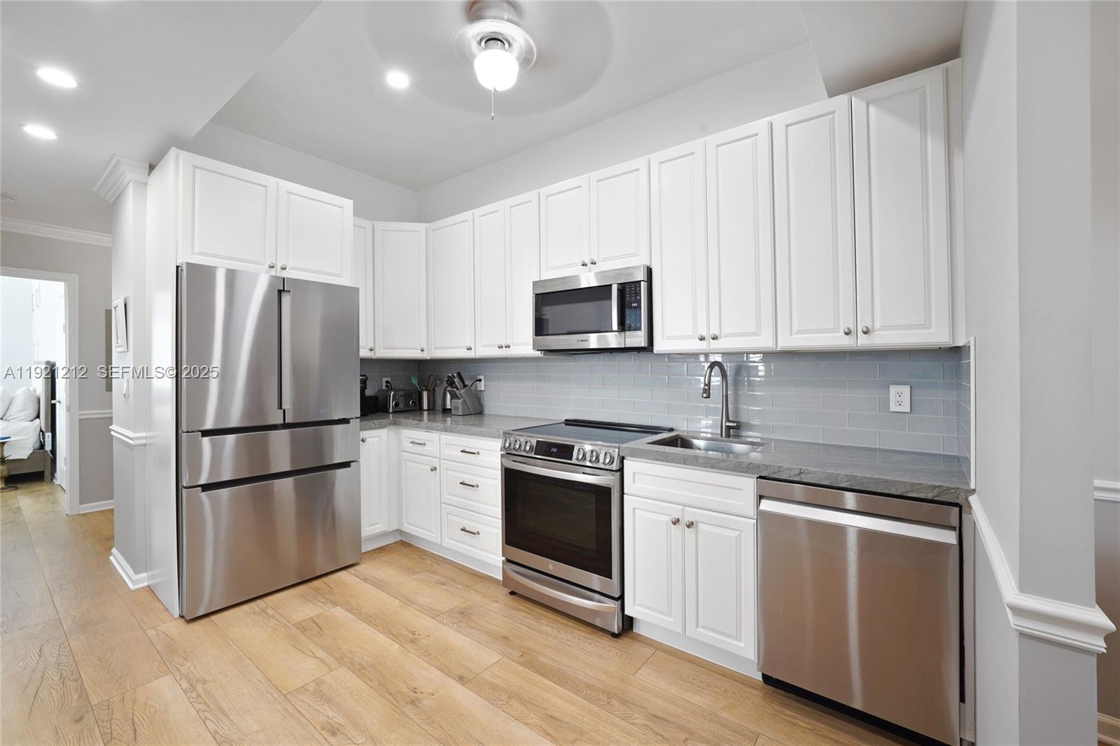 2870 PINE TREE CONDO - Residential