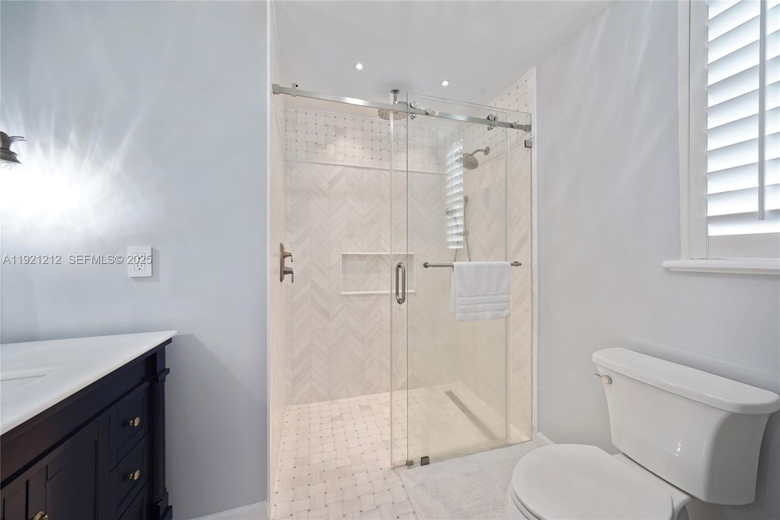 2870 PINE TREE CONDO - Residential