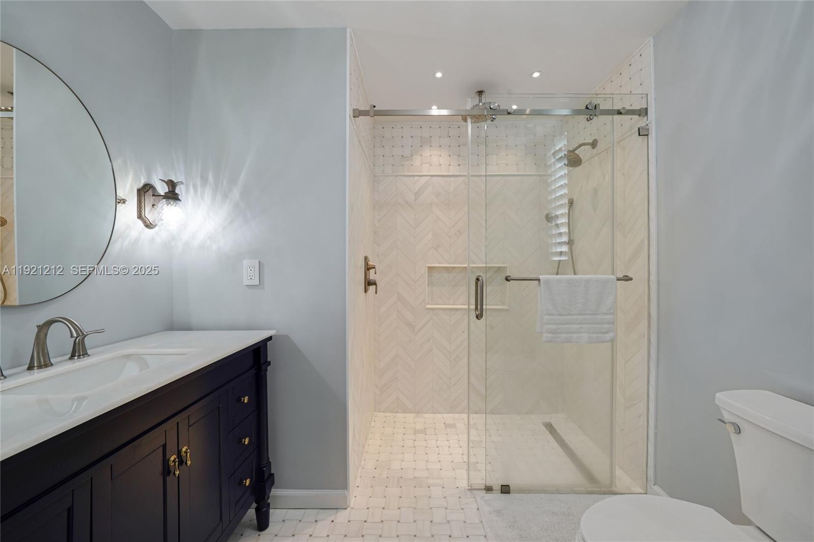 2870 PINE TREE CONDO - Residential