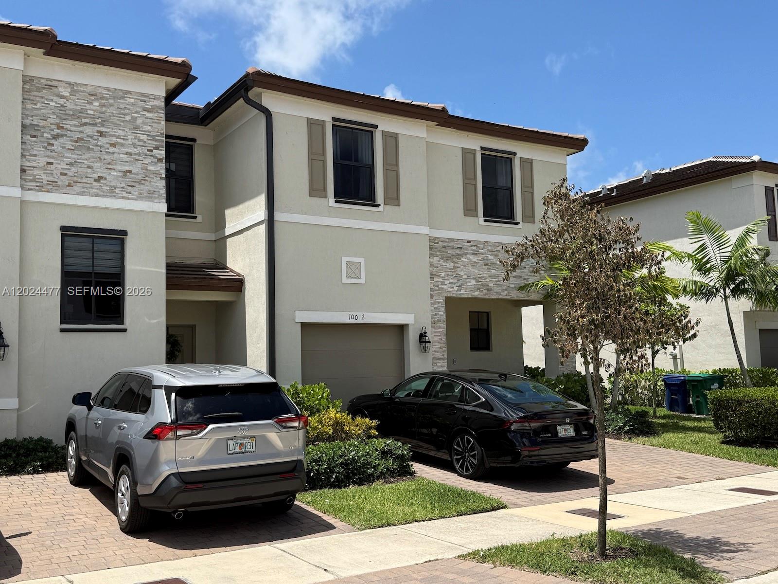 ENCLAVE SOUTH PHASE 2 - Residential