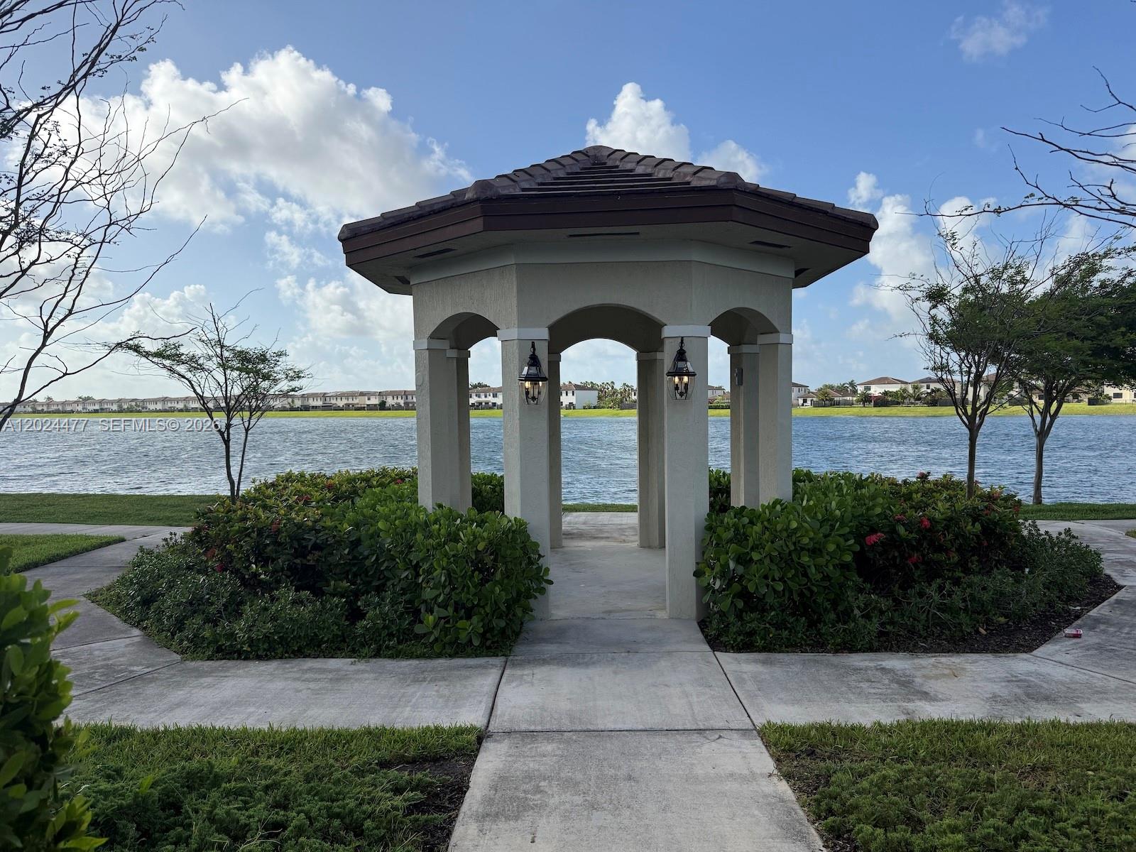 ENCLAVE SOUTH PHASE 2 - Residential