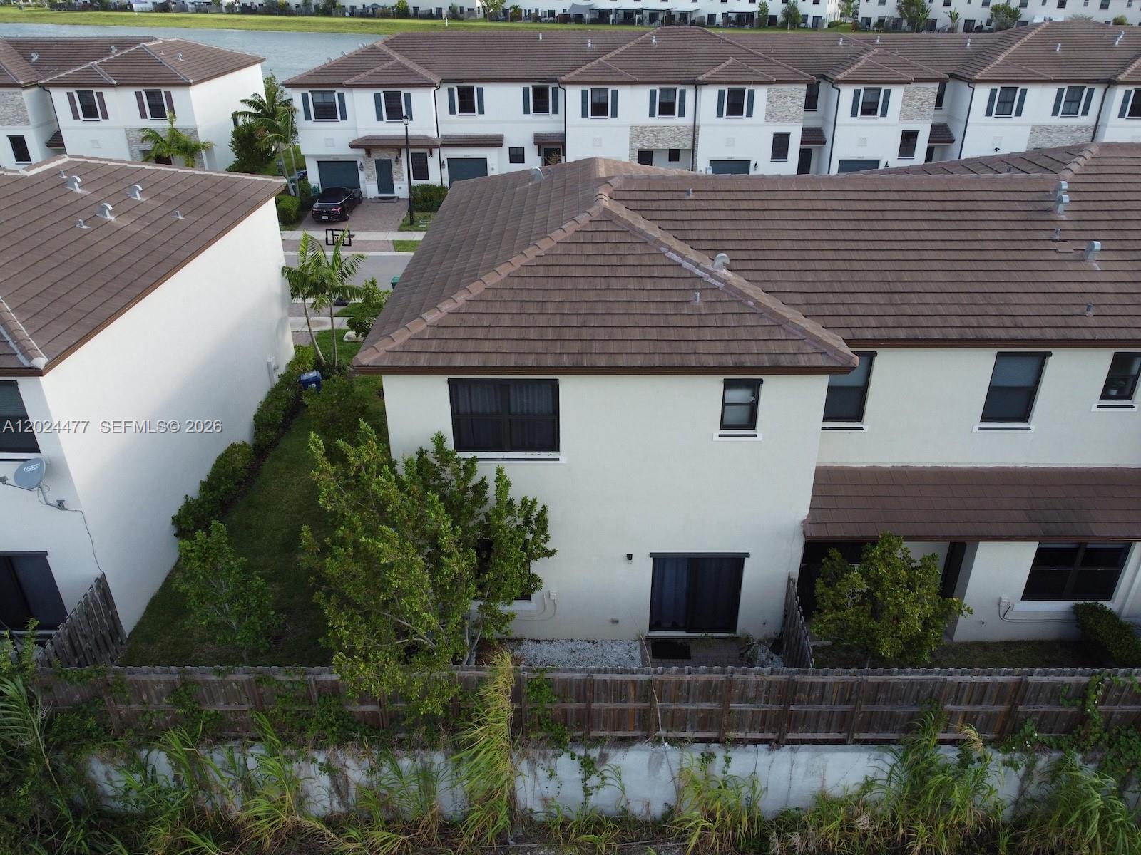 ENCLAVE SOUTH PHASE 2 - Residential