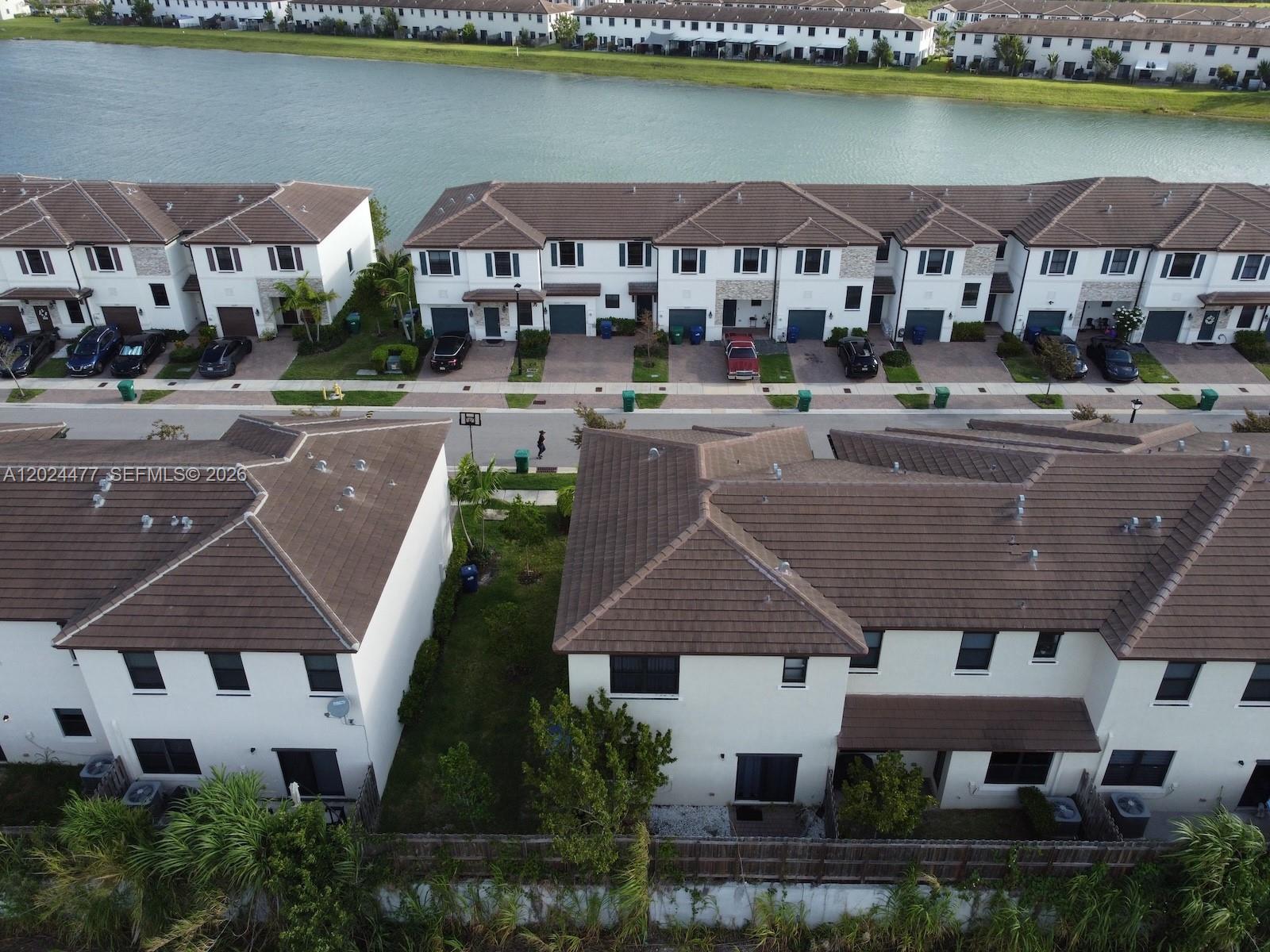 ENCLAVE SOUTH PHASE 2 - Residential