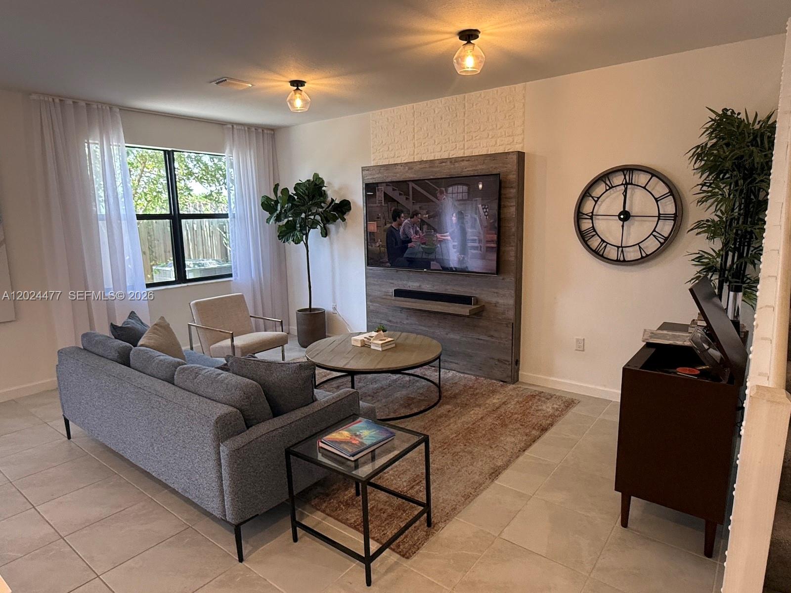 ENCLAVE SOUTH PHASE 2 - Residential