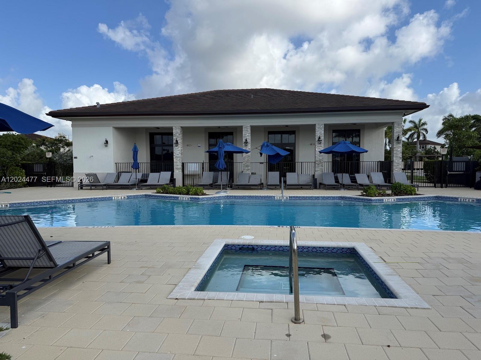 ENCLAVE SOUTH PHASE 2 - Residential