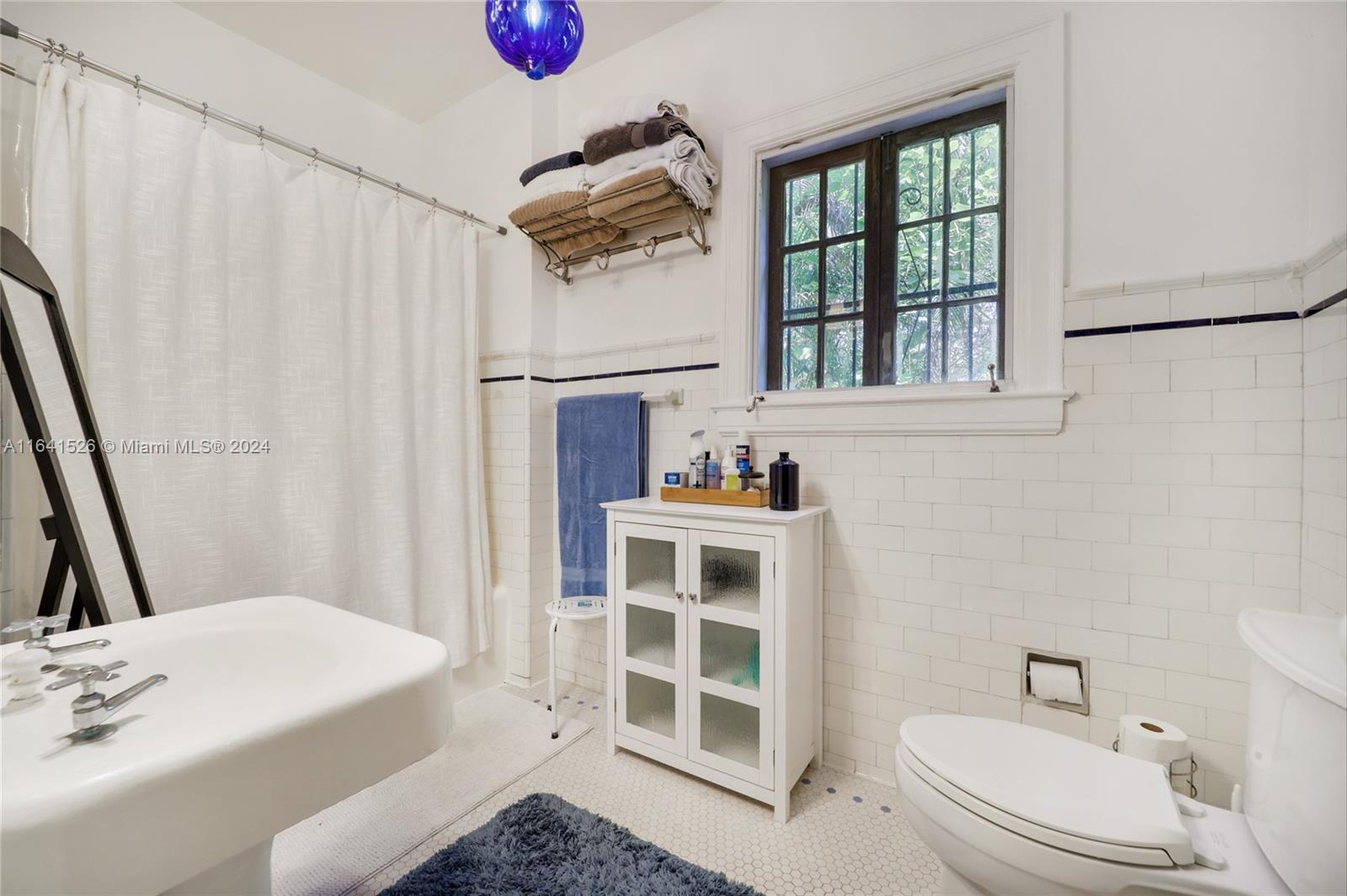 SHADOWLAWN - Residential