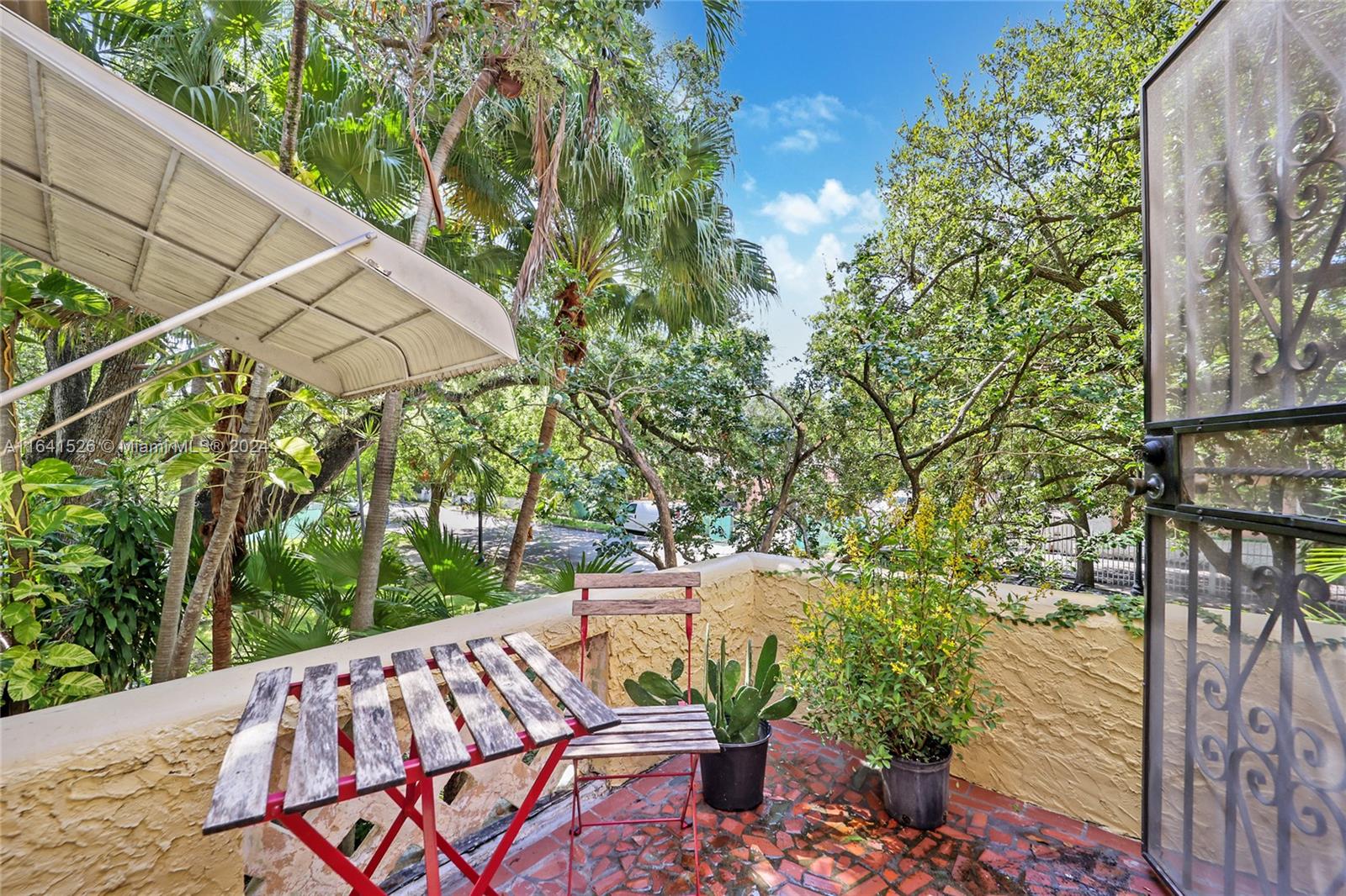 SHADOWLAWN - Residential