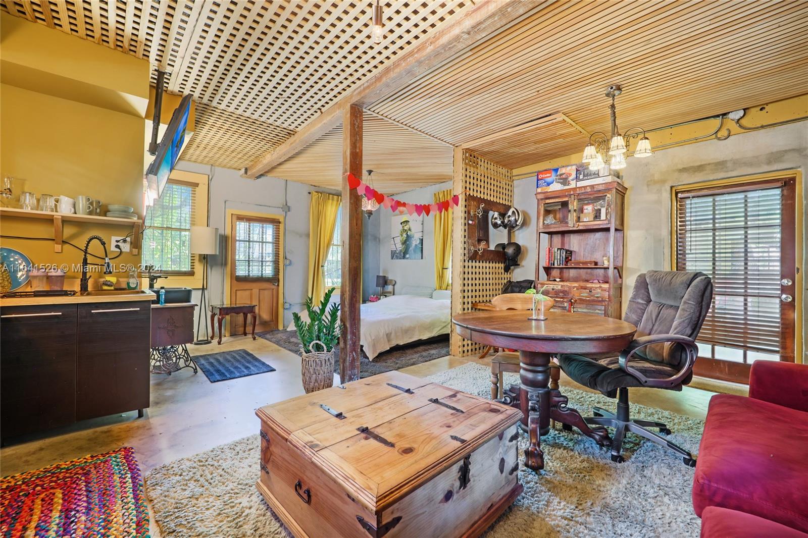 SHADOWLAWN - Residential