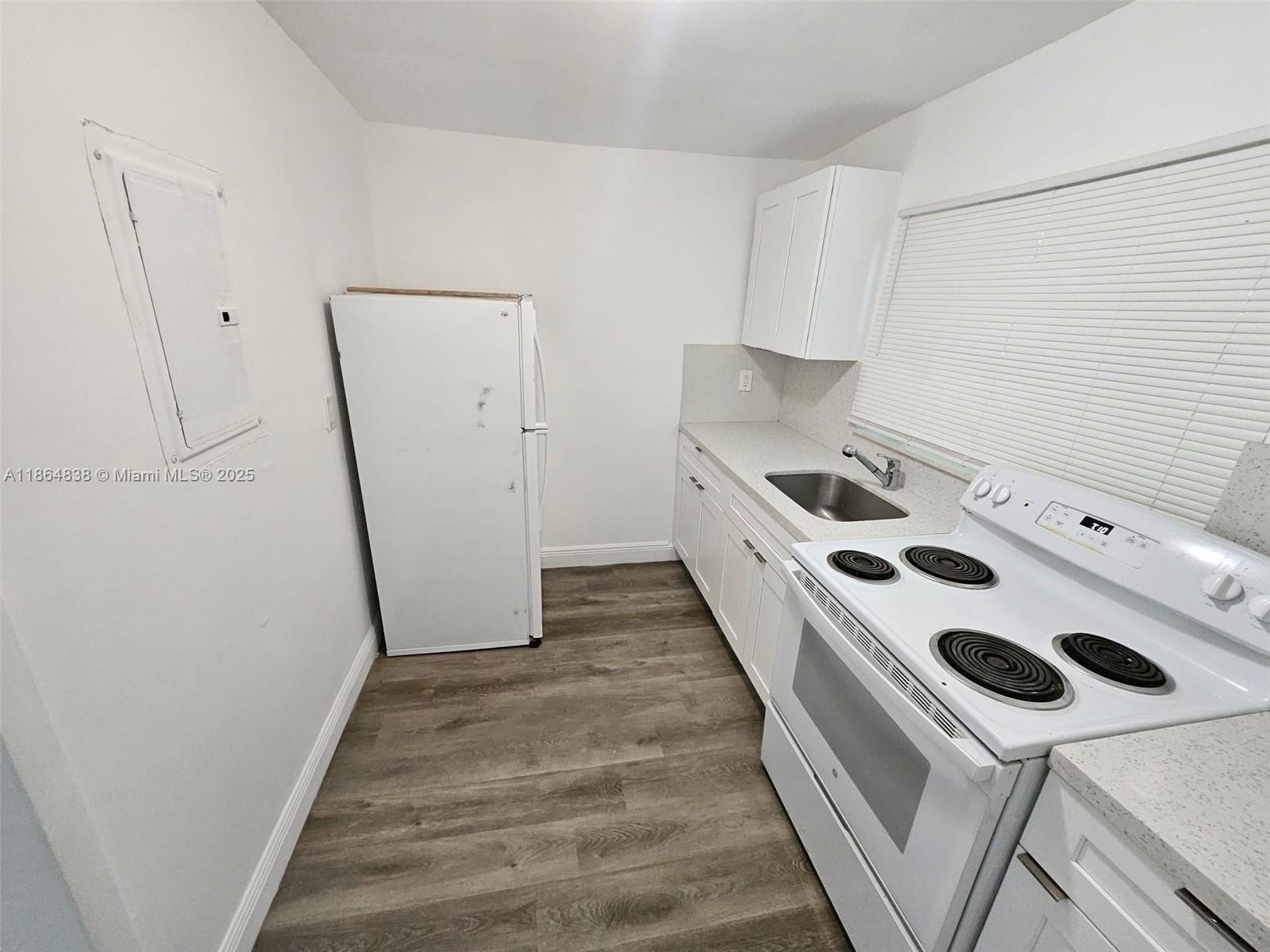 TAMIAMI HEIGHTS - Residential Income