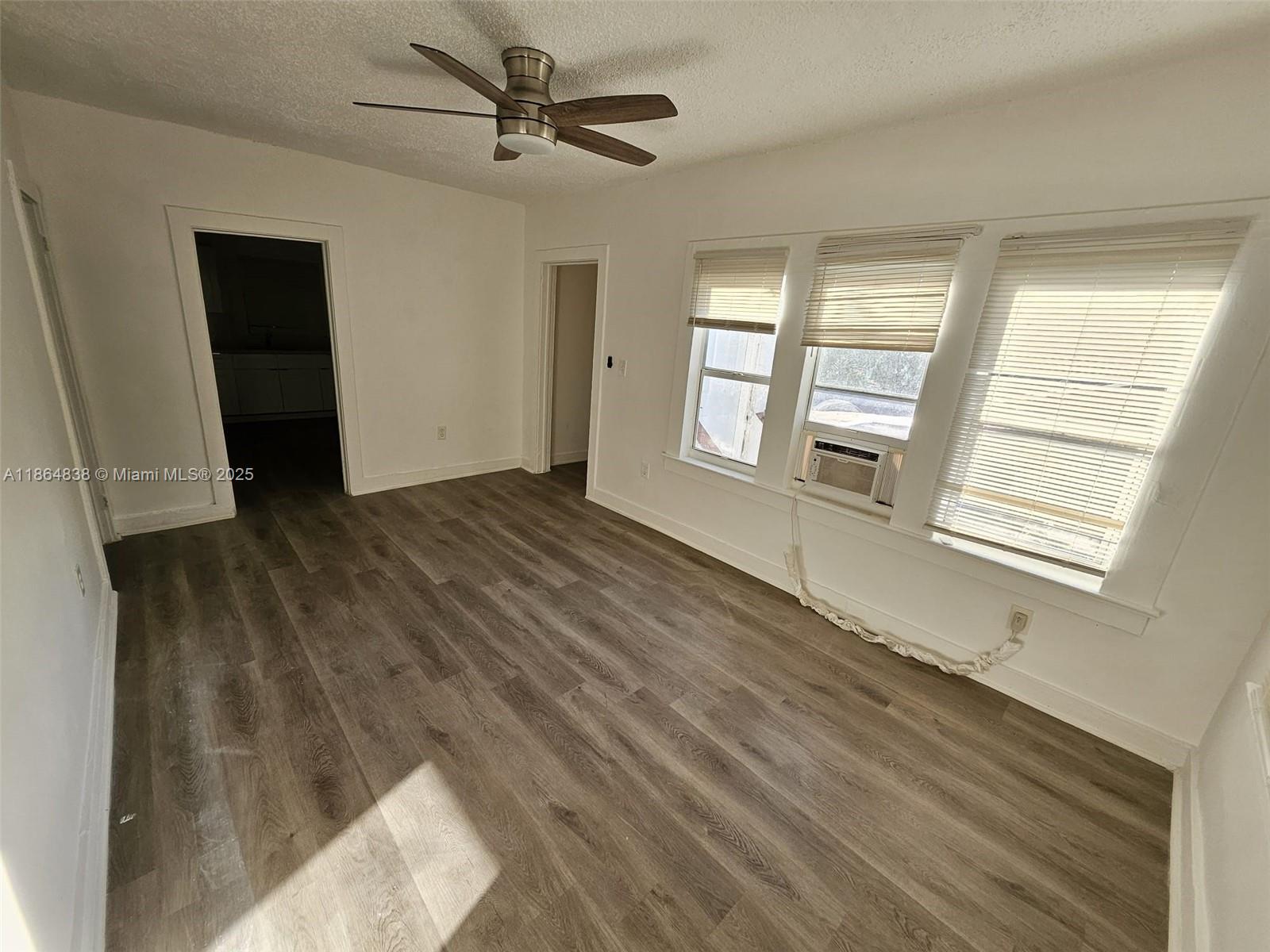 TAMIAMI HEIGHTS - Residential Income